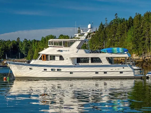 OUTER REEF YACHTS 720 MOTORYACHT