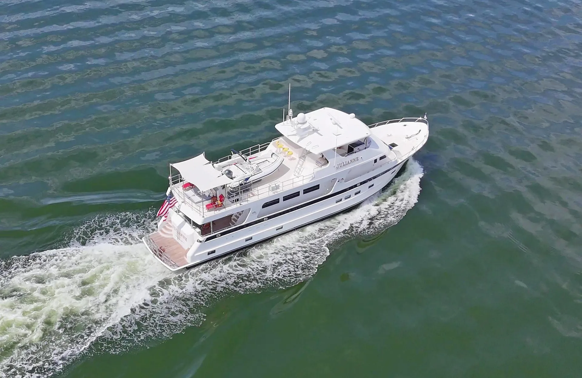 OUTER REEF YACHTS 900 MOTORYACHT - Image 3