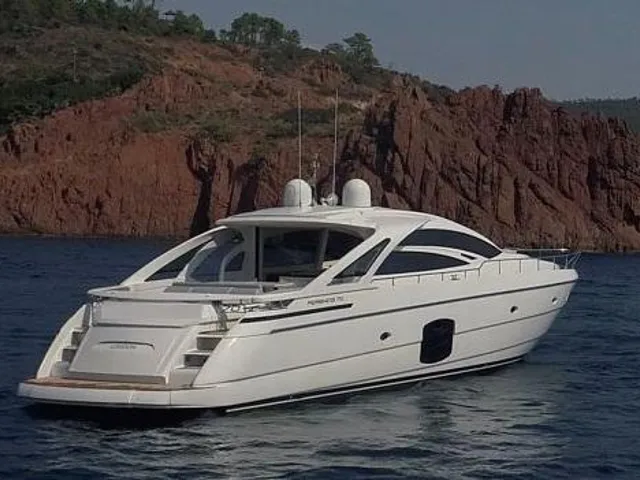 PERSHING 70
