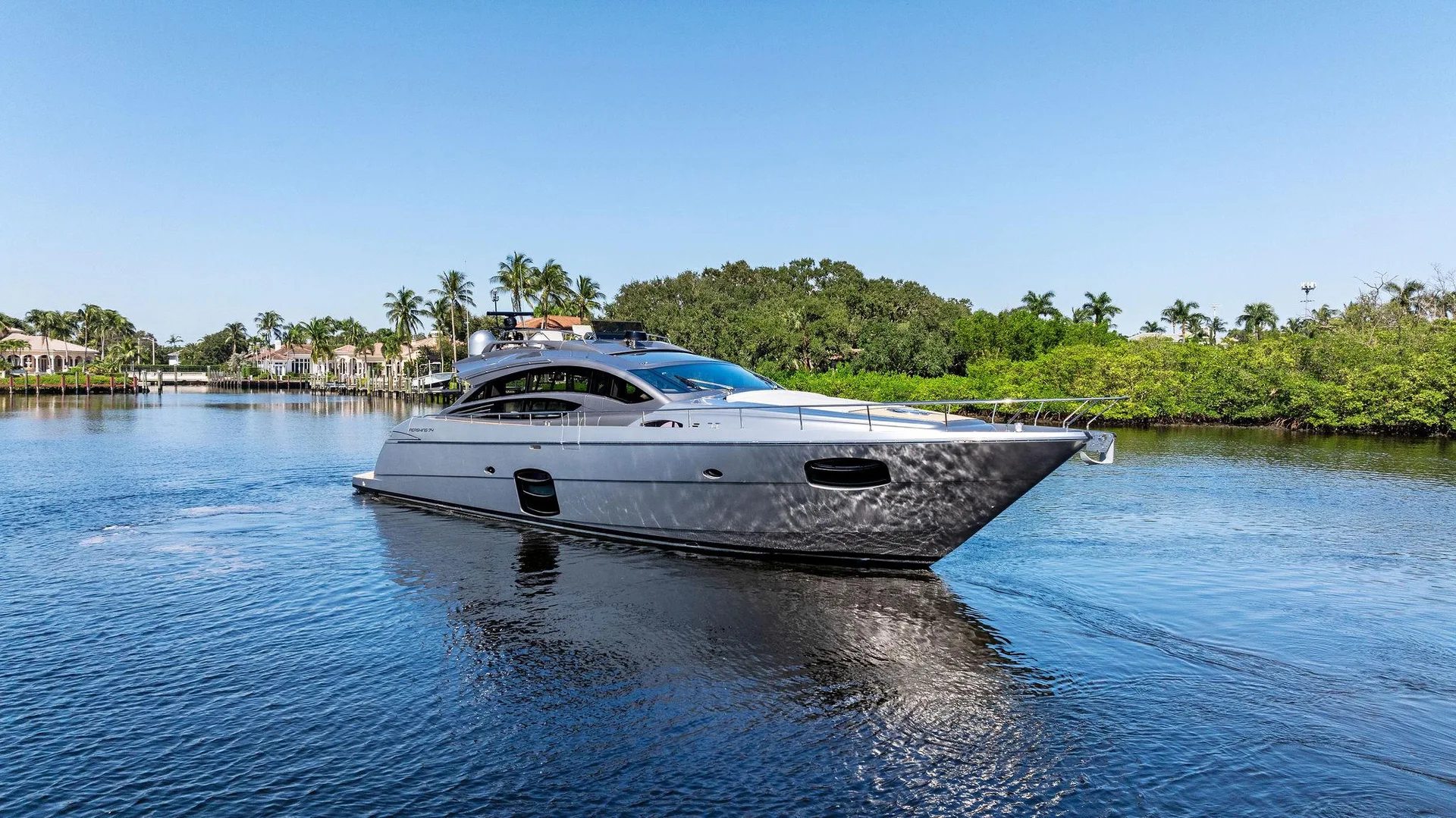 PERSHING 74' - Image 1