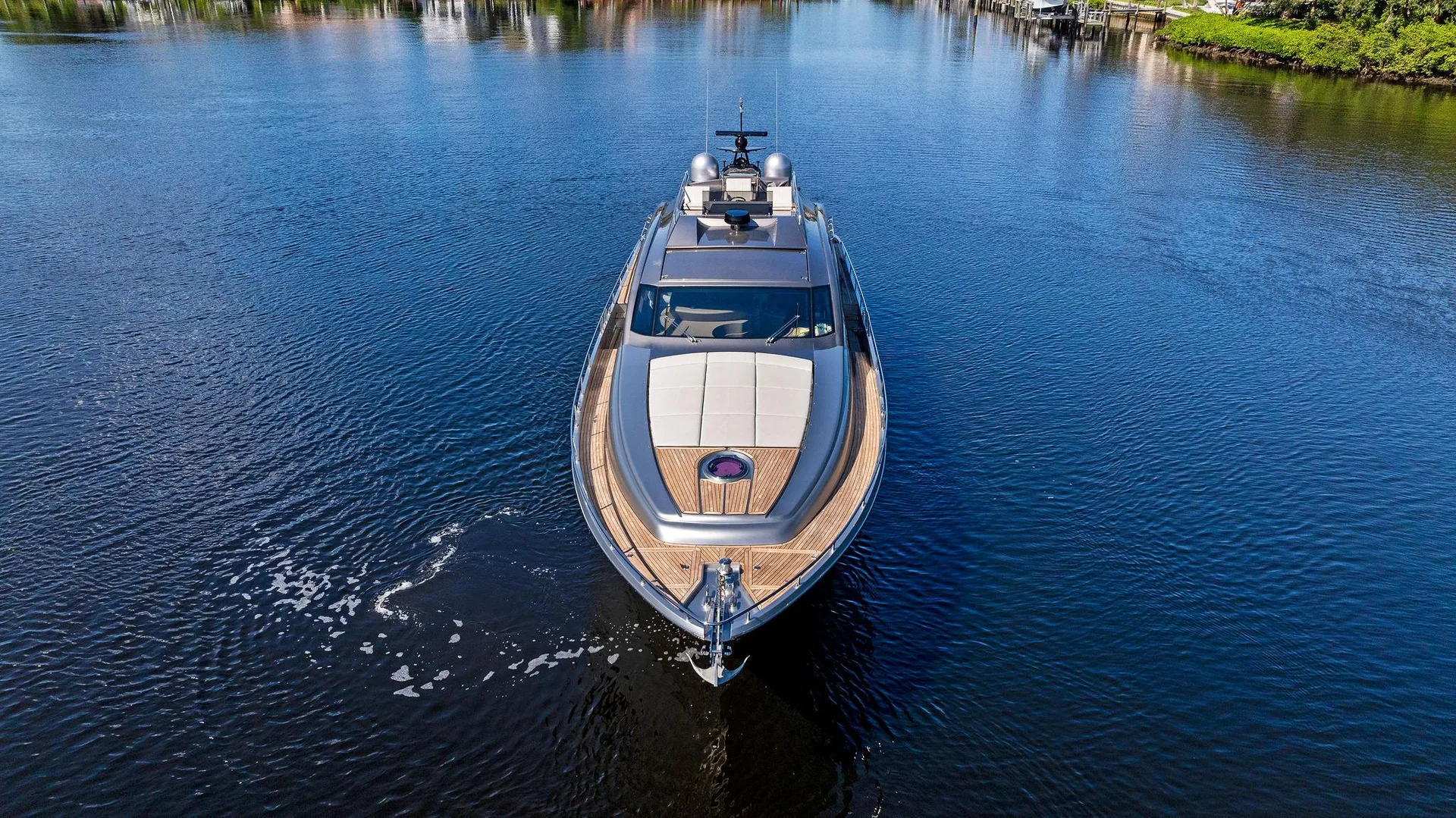 PERSHING 74' - Image 3