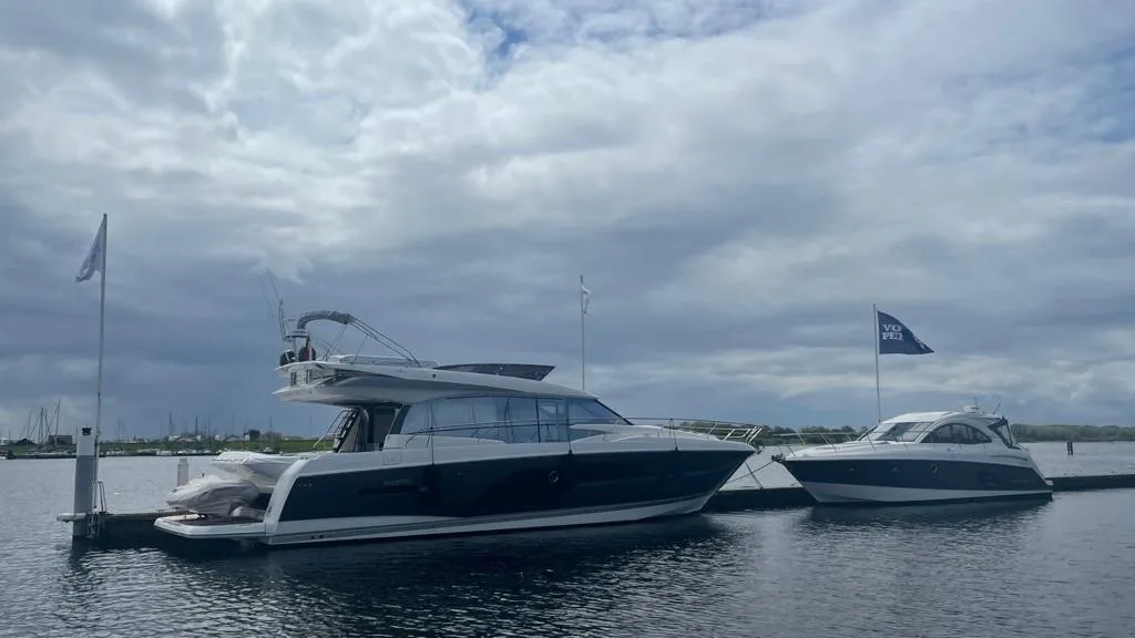 PRESTIGE 590 FLYBRIDGE #64 - Image 3