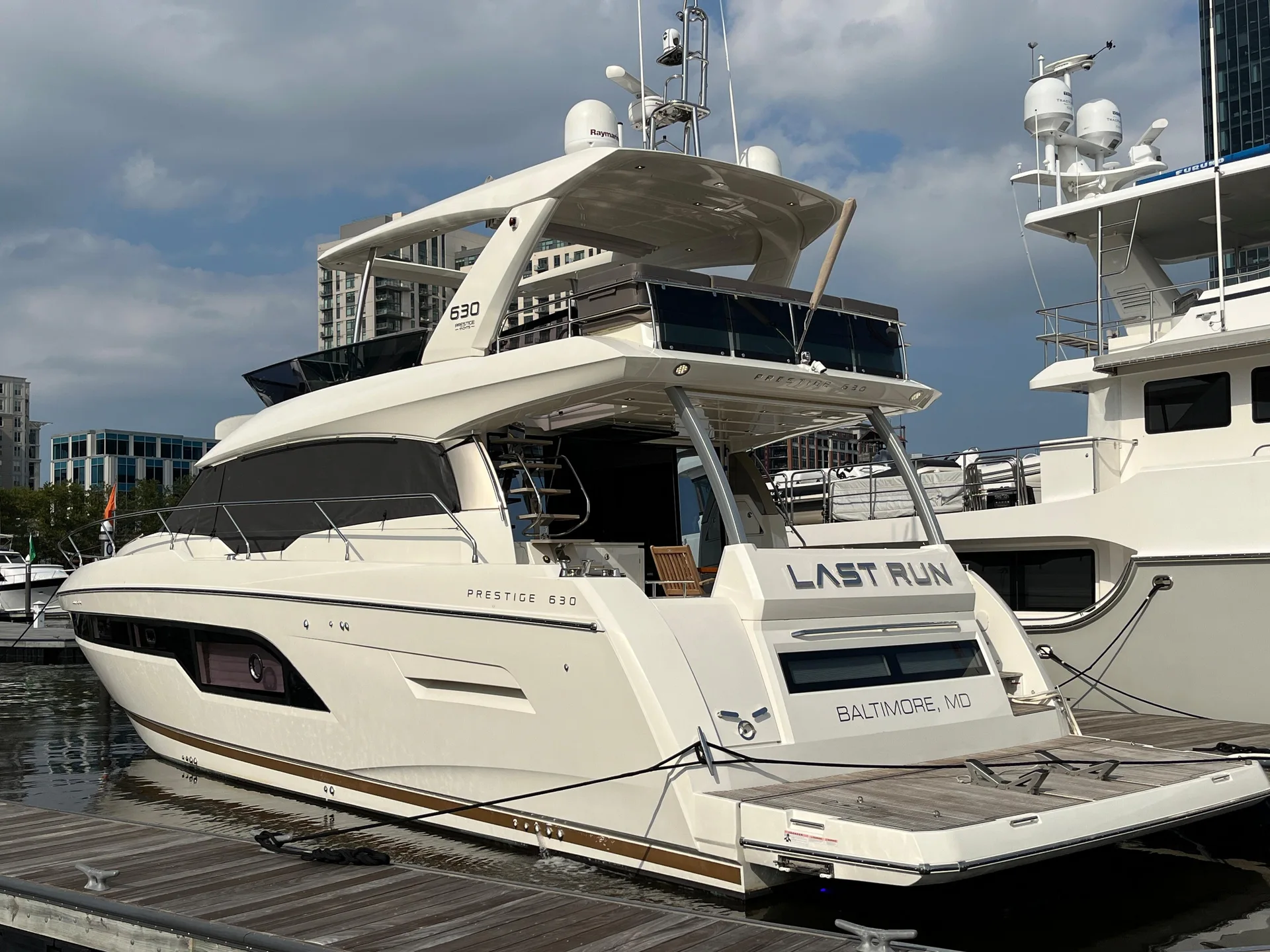 PRESTIGE 63 - Image 1