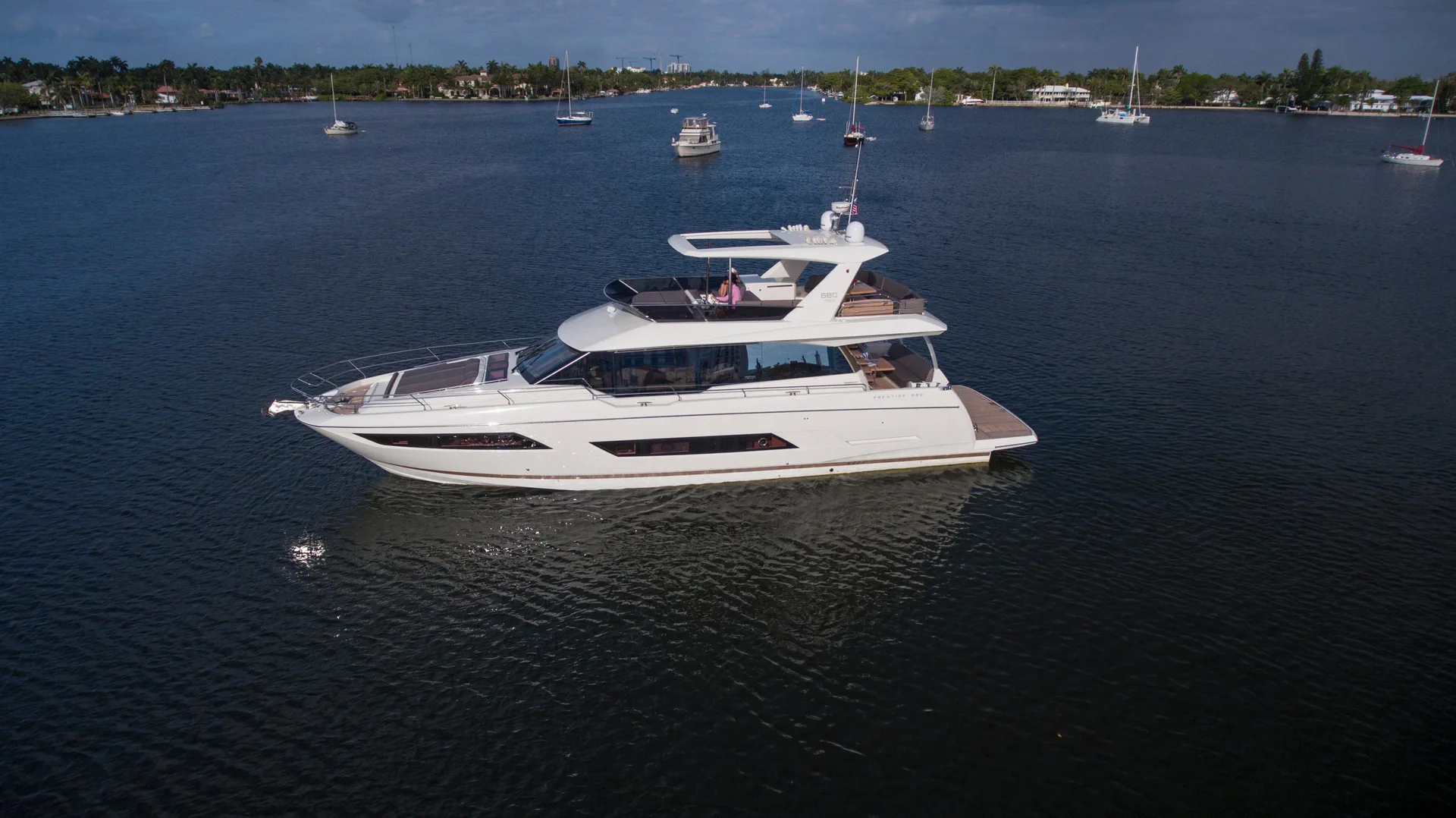 PRESTIGE 680 FLYBRIDGE - Image 1
