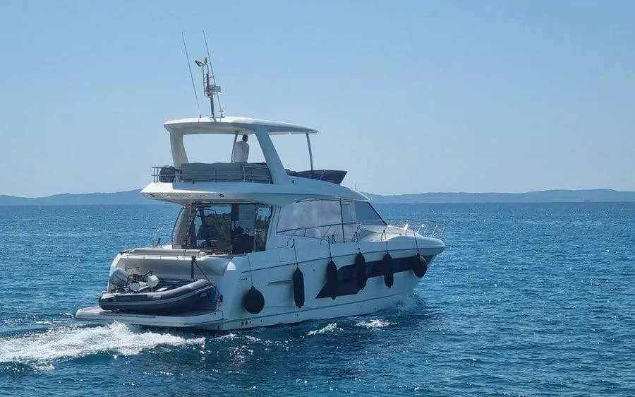 PRESTIGE PRESTIGE 590 FLY - Image 3