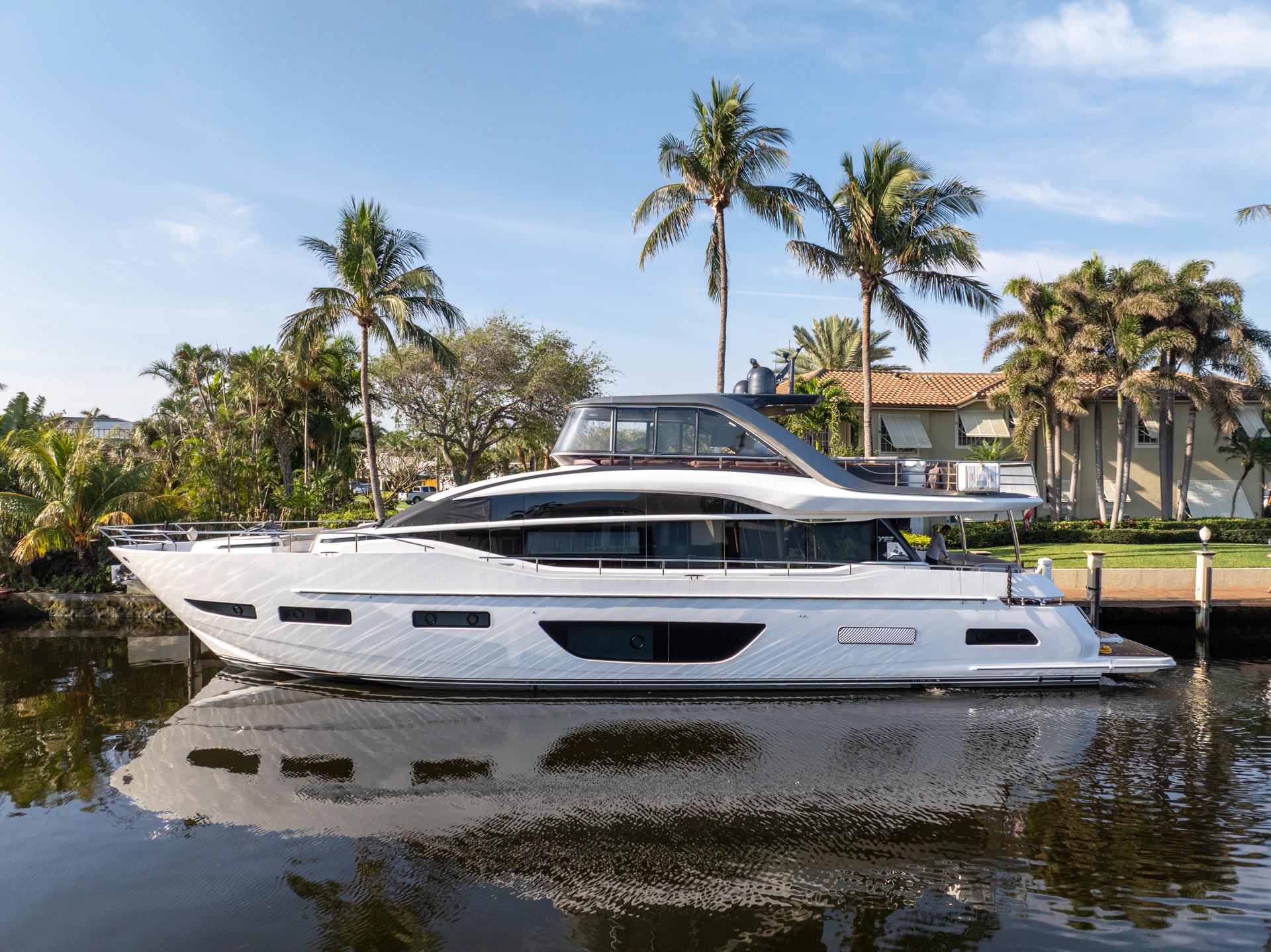 PRINCESS 85 MOTOR YACHT - Image 1
