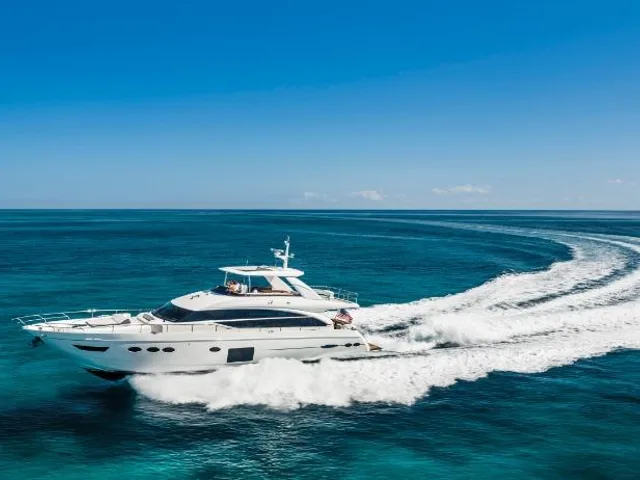 PRINCESS FLYBRIDGE 82 MOTOR YACHT