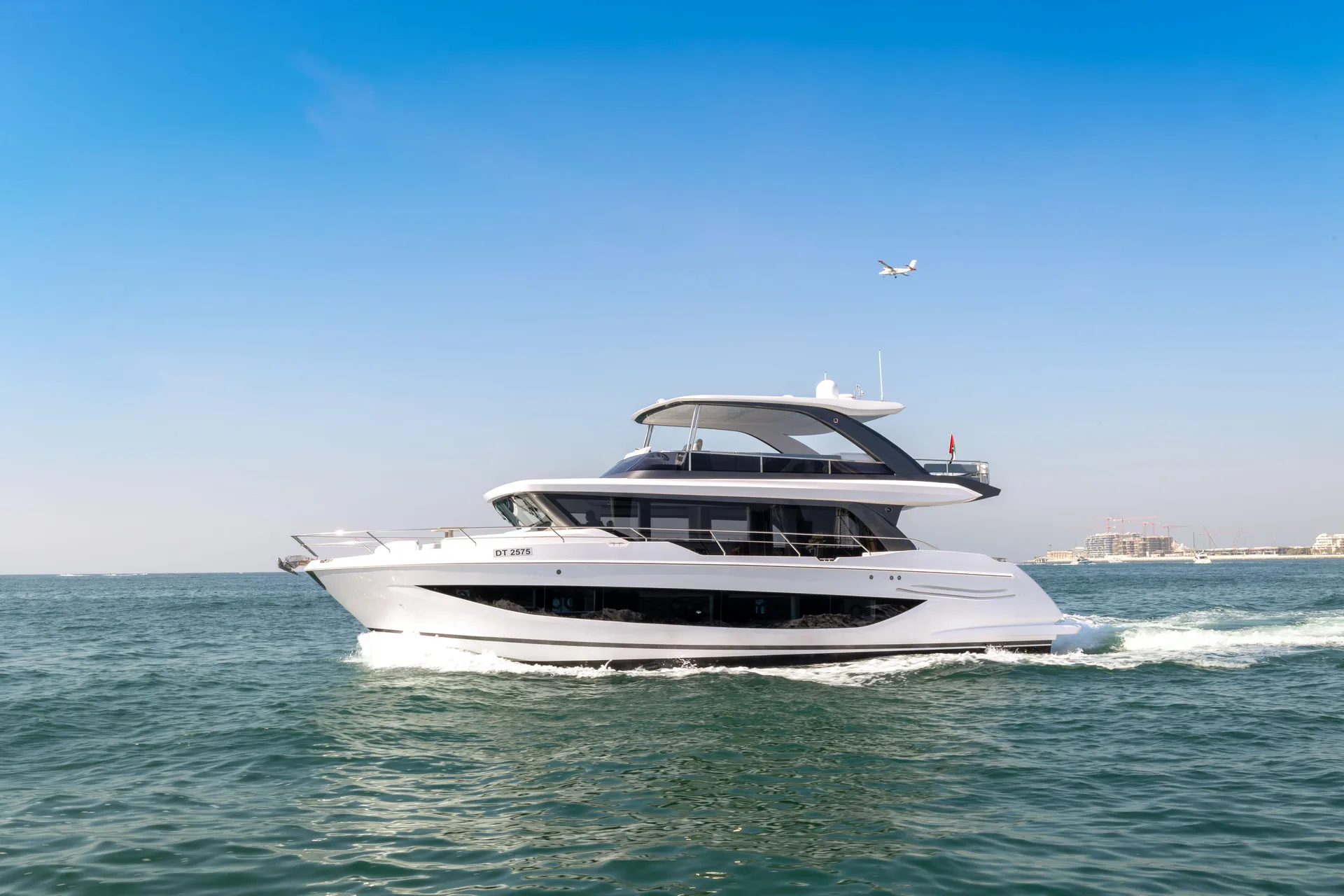REVOLUTION YACHTS X62 - Image 3