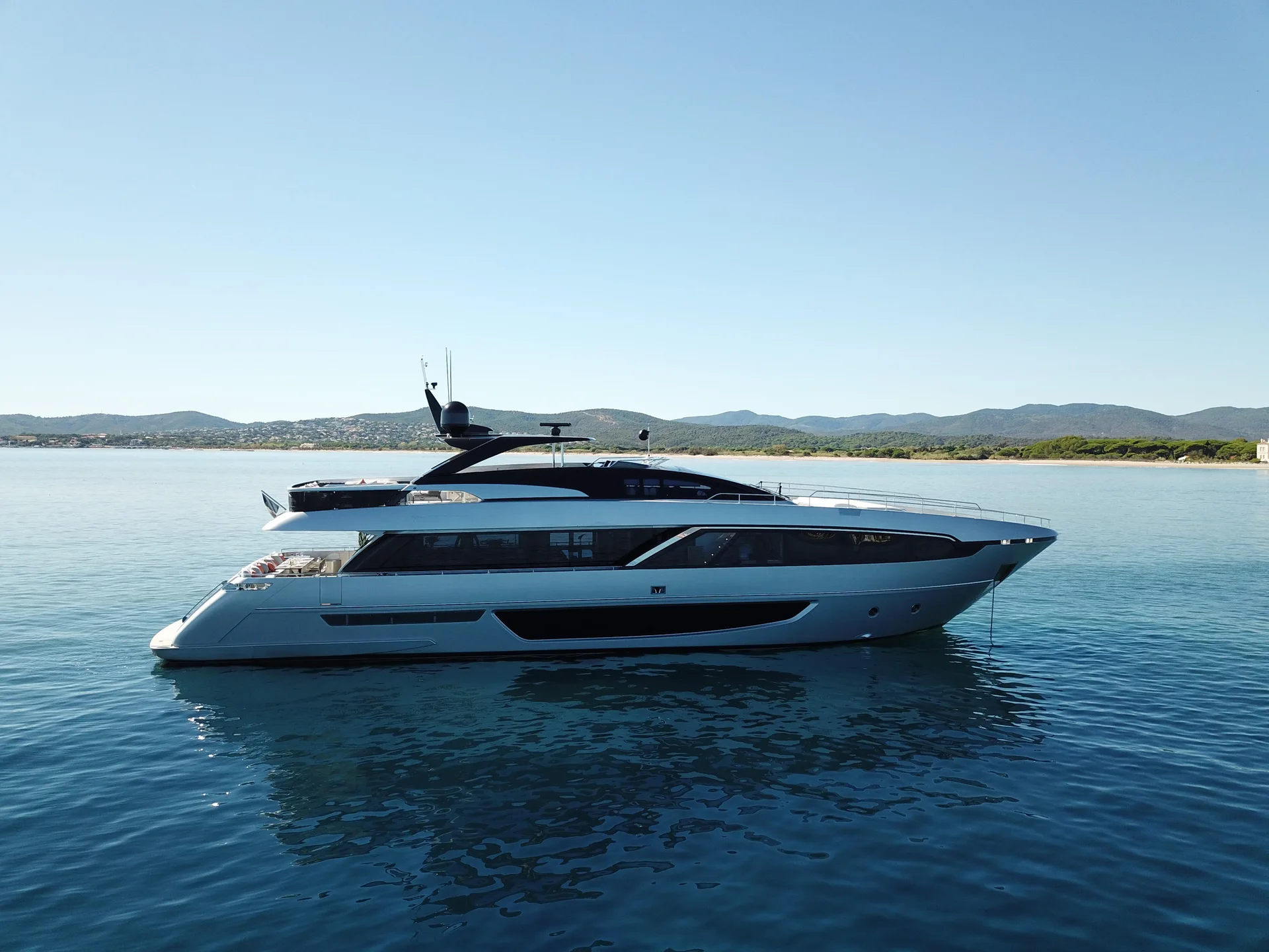 RIVA 100' CORSARO - Image 1