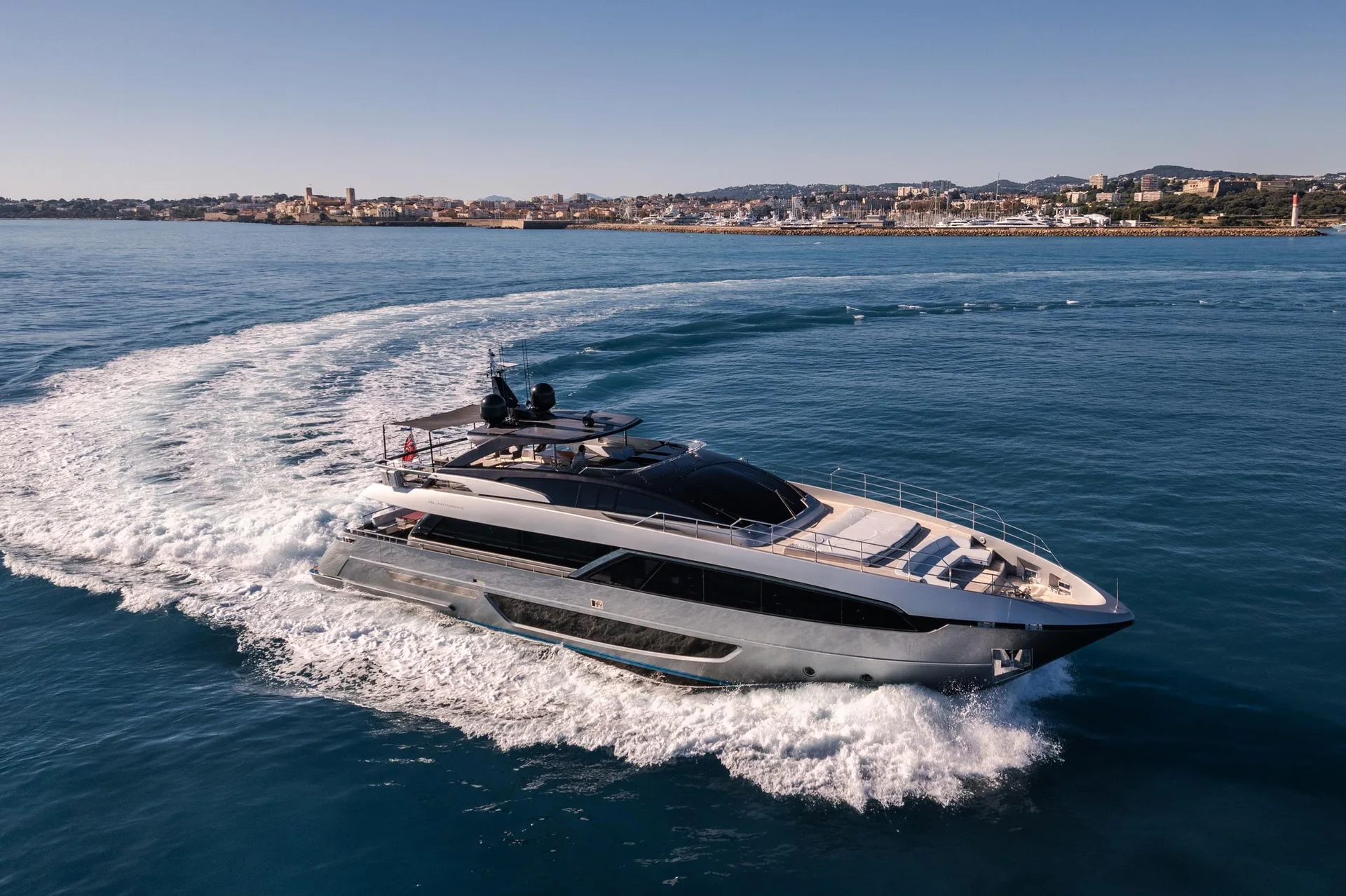 RIVA CORSARO - Image 1