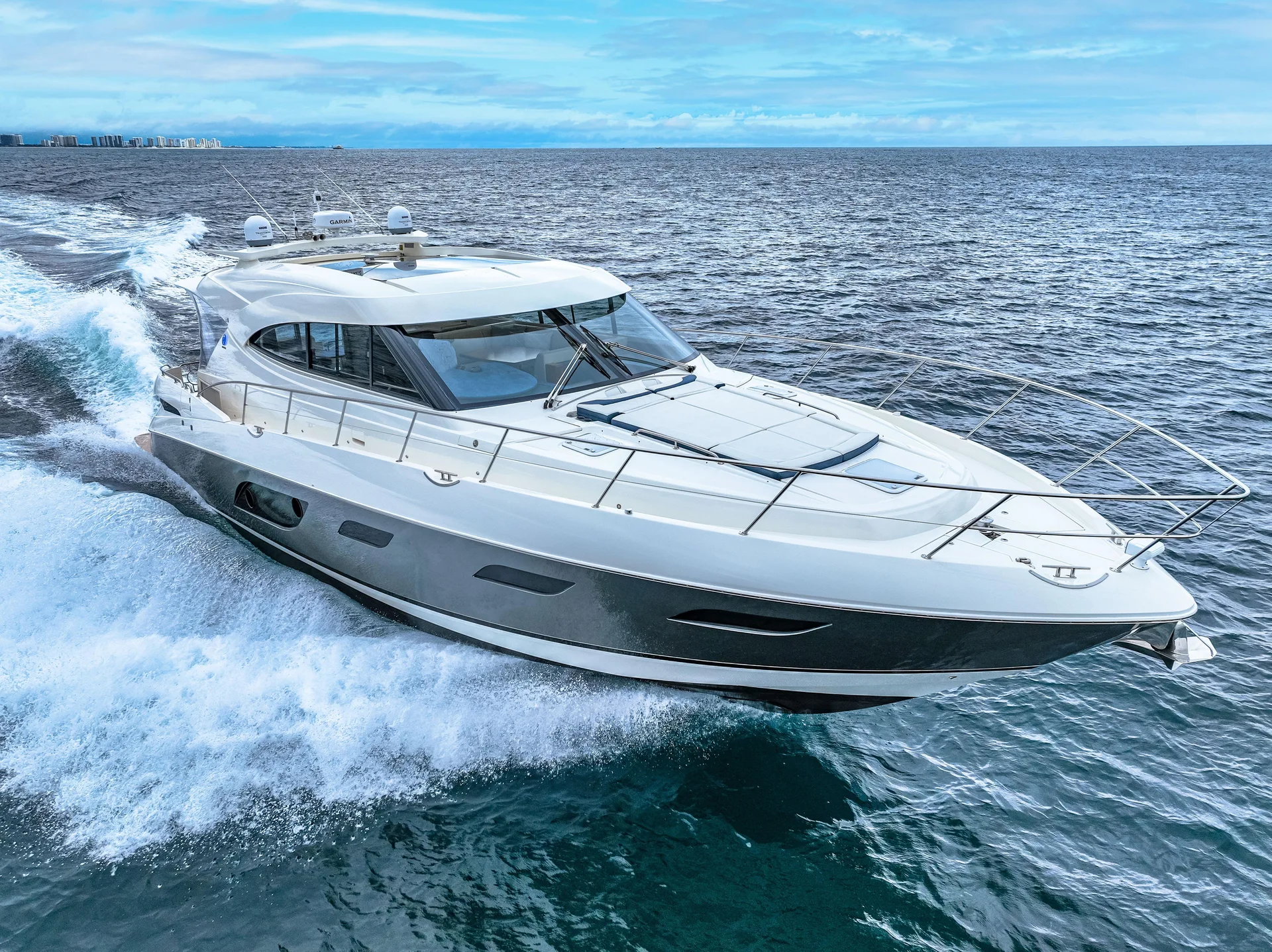 RIVIERA 6000 SPORT YACHT - Image 1