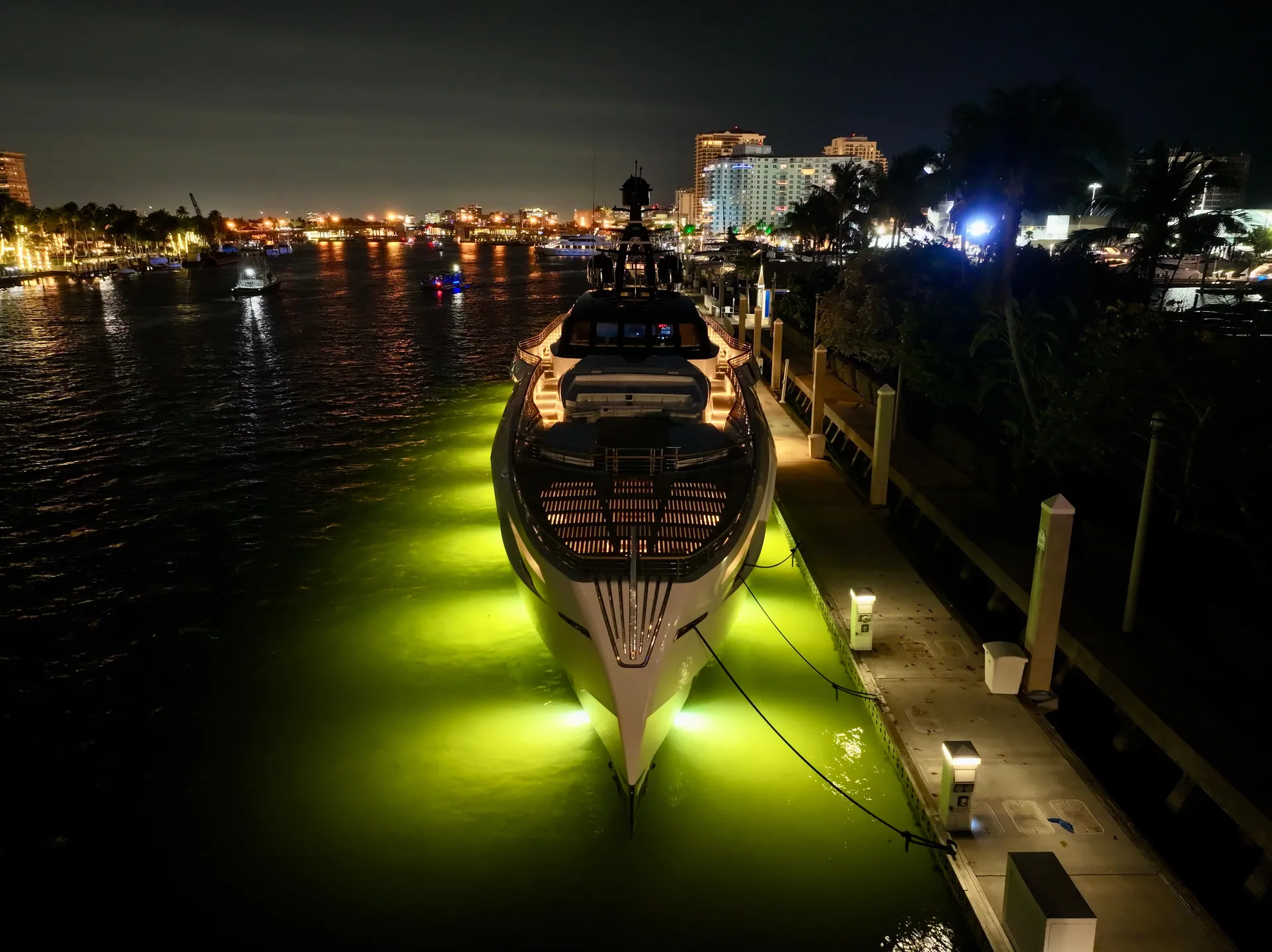ROSSINAVI 49M SPORT YACHT - Image 3