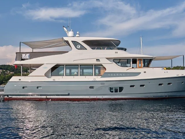SELENE 72 EXPLORER