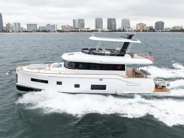 SIRENA 58 FLY