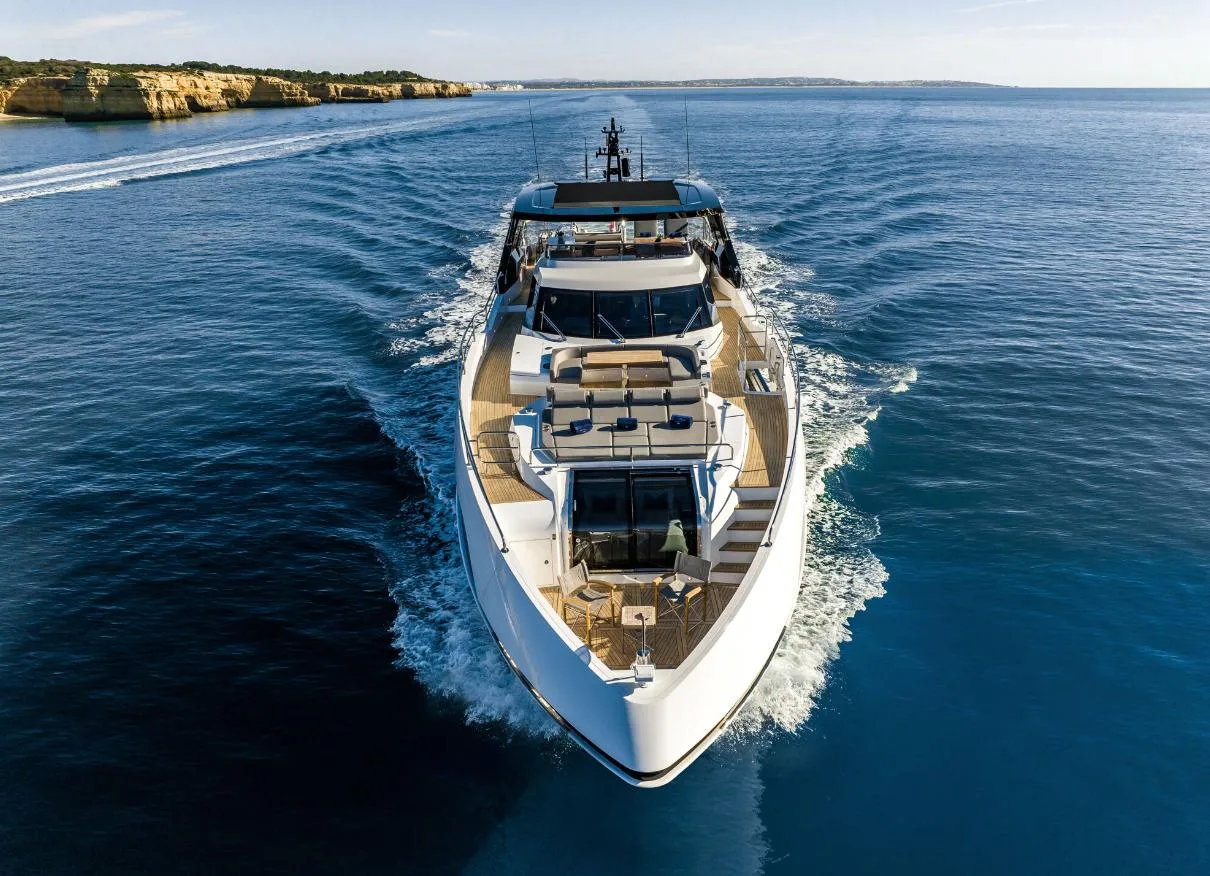 SUNSEEKER 100 YACHT - Image 3
