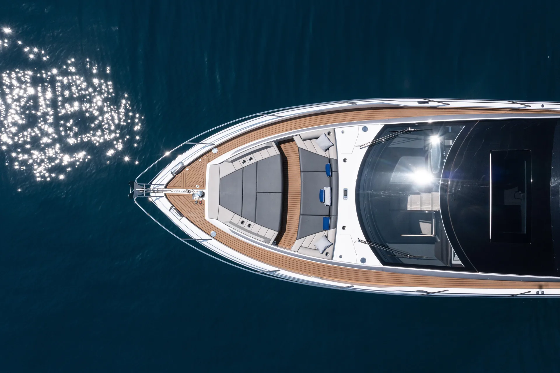 SUNSEEKER 65 SPORT YACHT - Image 3