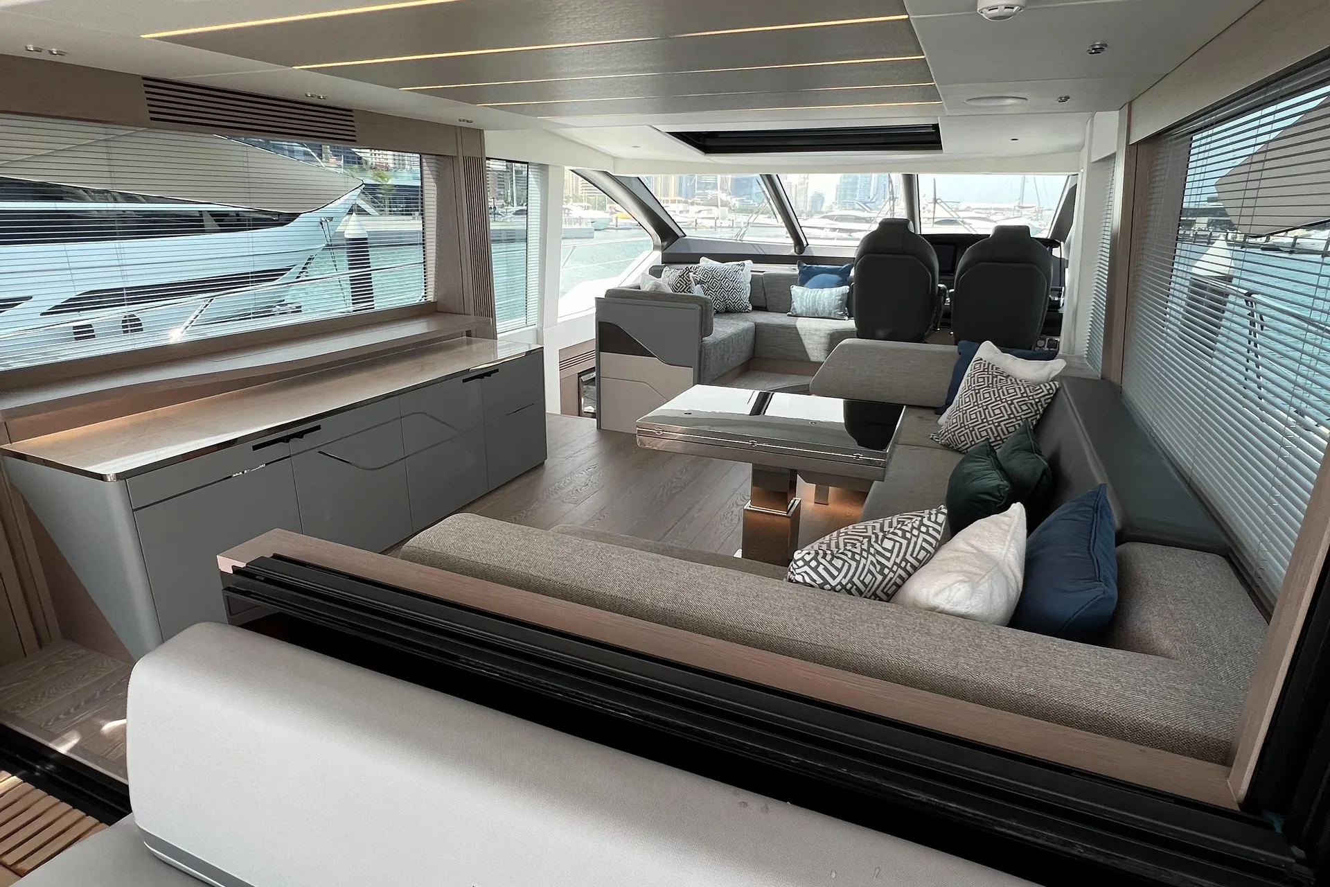 SUNSEEKER 74 SPORT YACHT XPS - Image 3