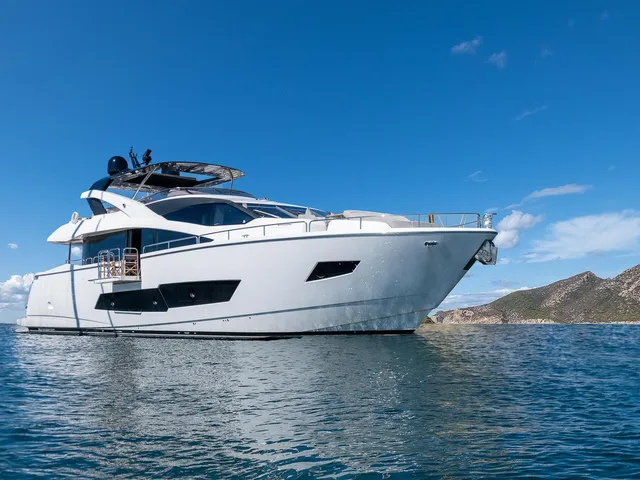 SUNSEEKER 86 YACHT