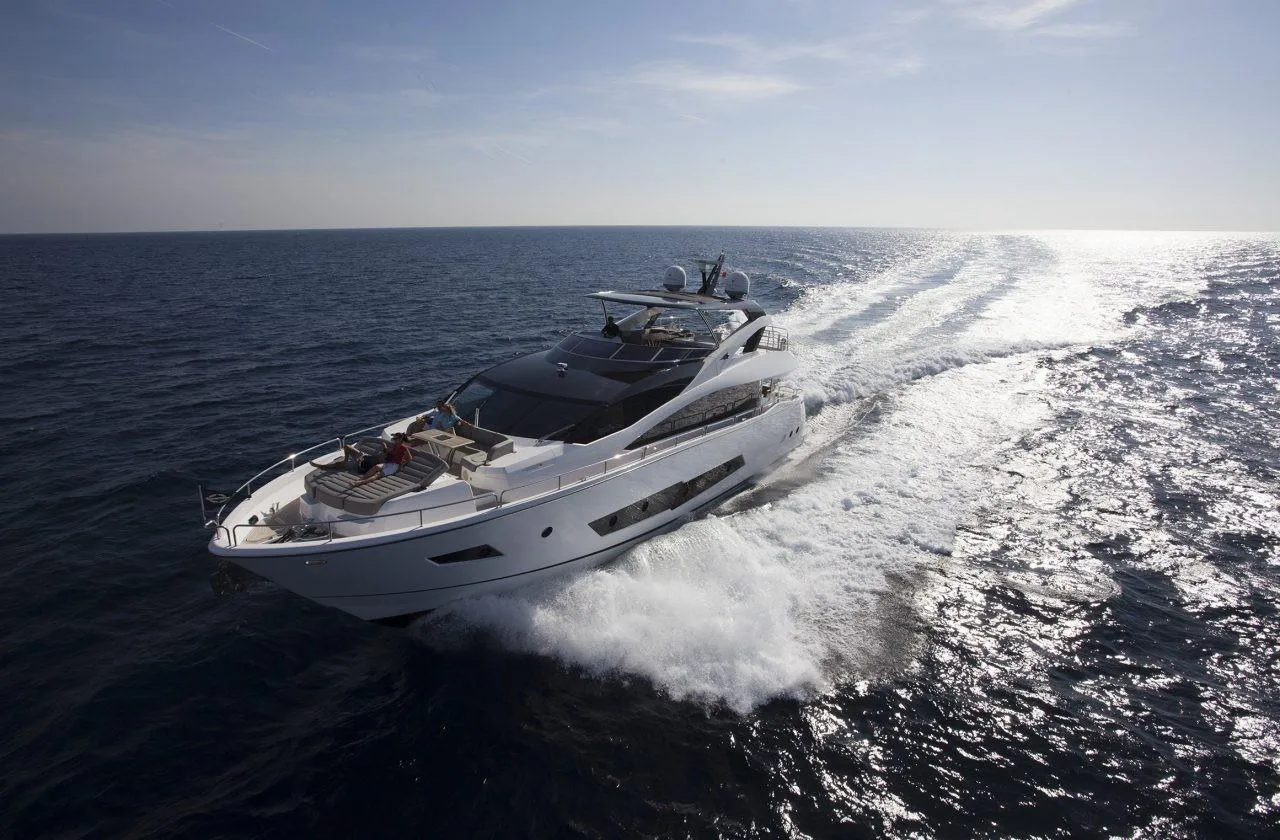 SUNSEEKER 86 YACHT - Image 3