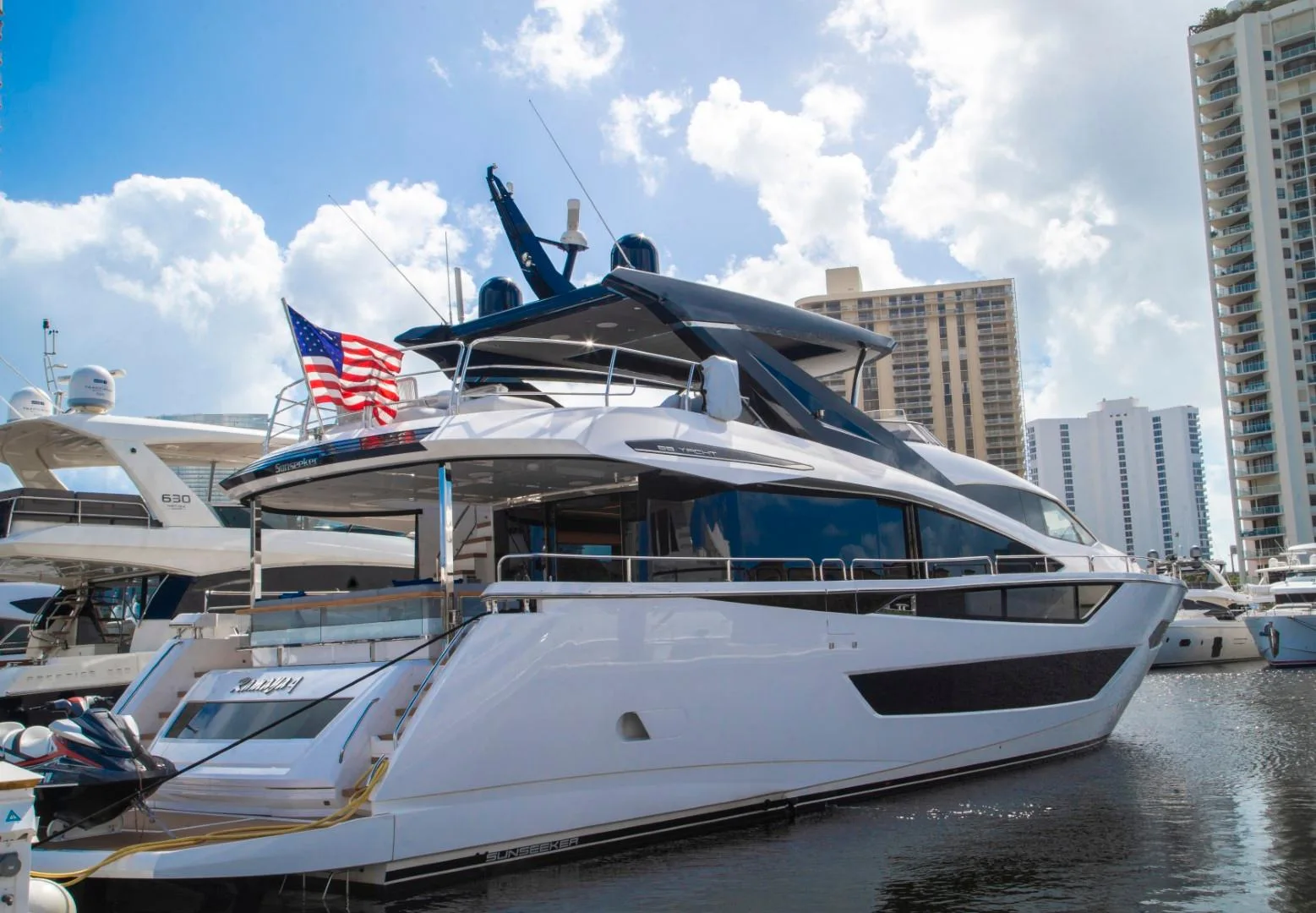 SUNSEEKER 88 YACHT - Image 1