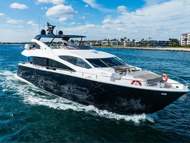SUNSEEKER MOTORYACHT
