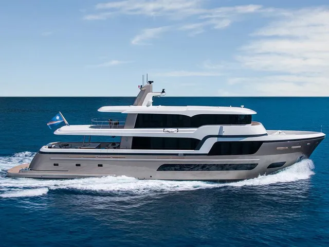 VAN DER VALK CUSTOM 34M EXPLORER
