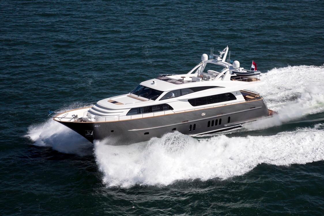 VAN DER VALK RAISED PILOTHOUSE 26M - Image 1