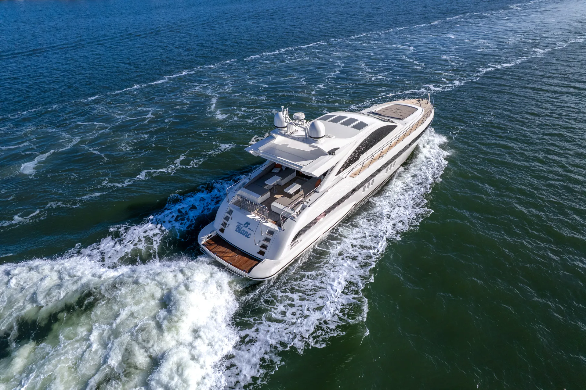 2007 MANGUSTA 80 BLANC - Image 3