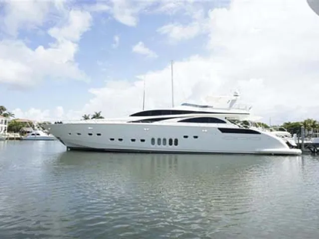 105' LEOPARD MOTOR YACHT