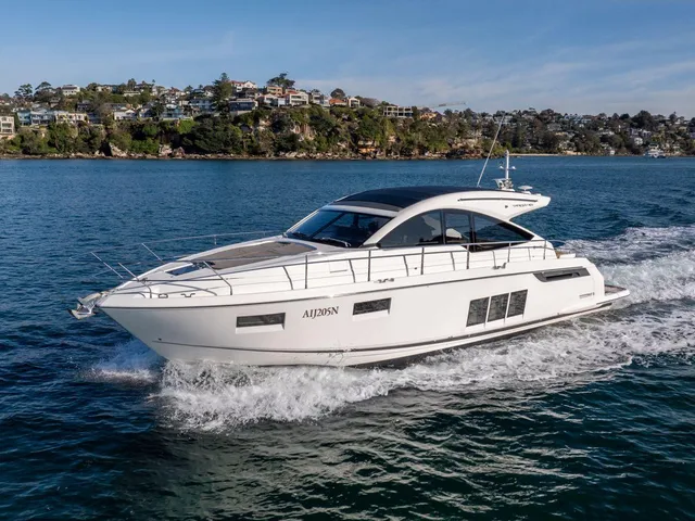 2015 FAIRLINE TARGA 48