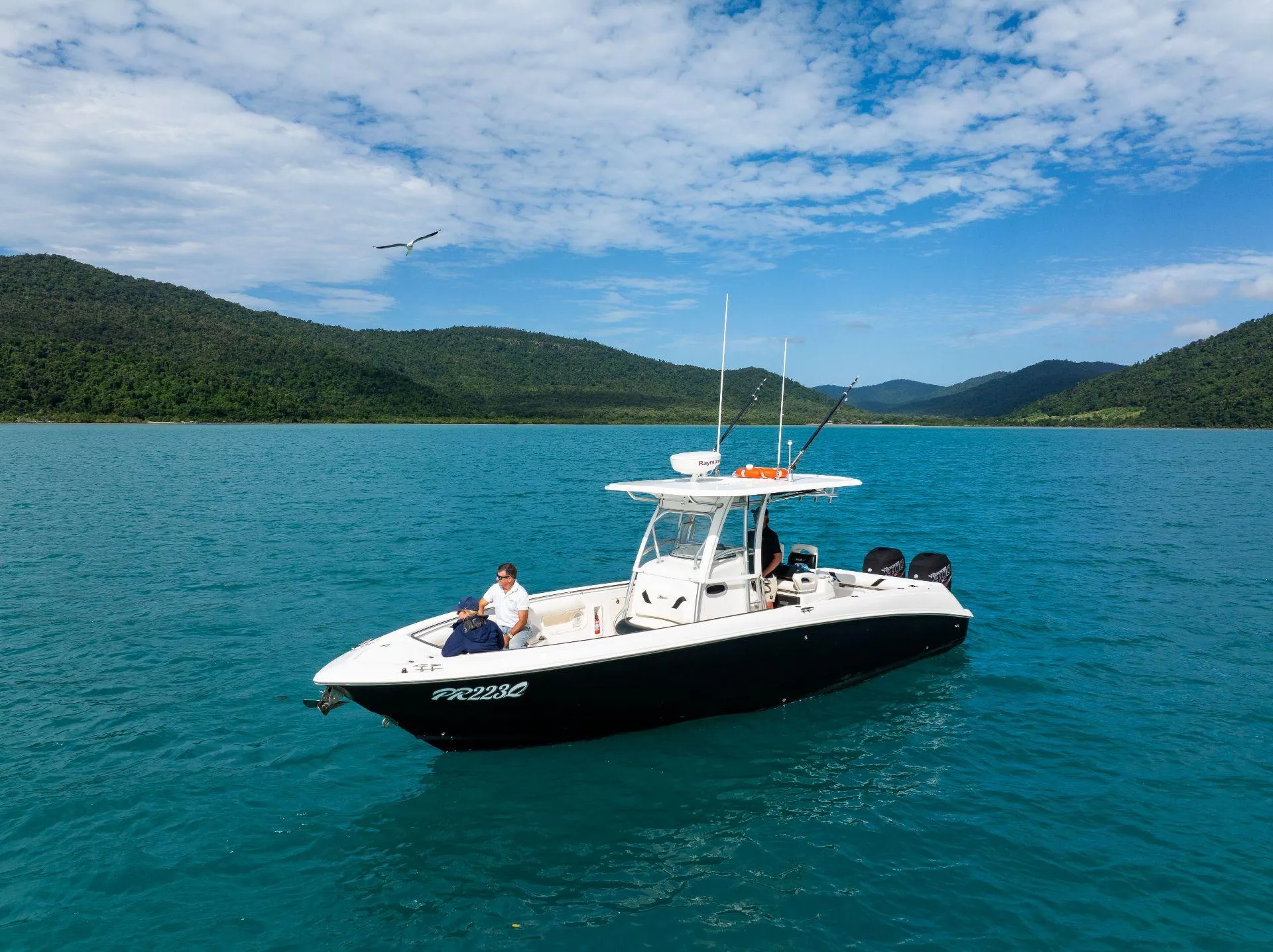 BOSTON WHALER OUTRAGE 320 - Image 3