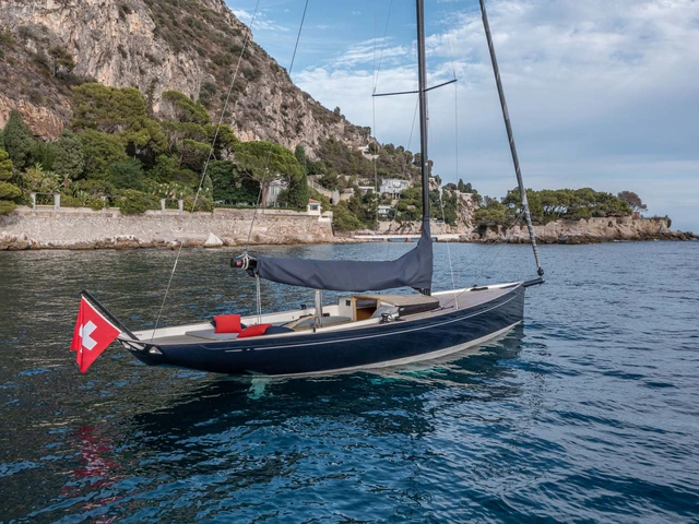 Yacht image 2