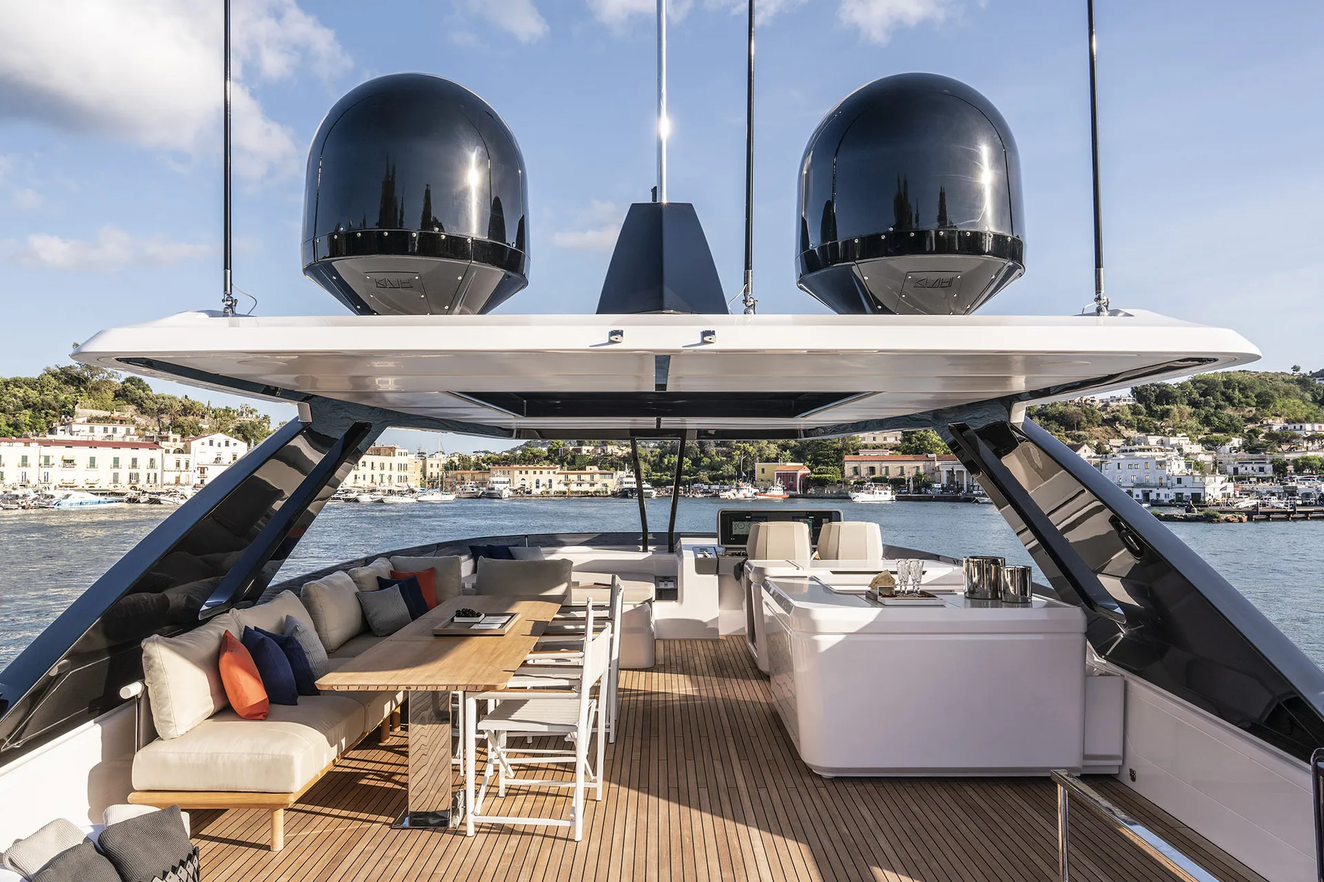 FERRETTI YACHTS 860 - Image 3