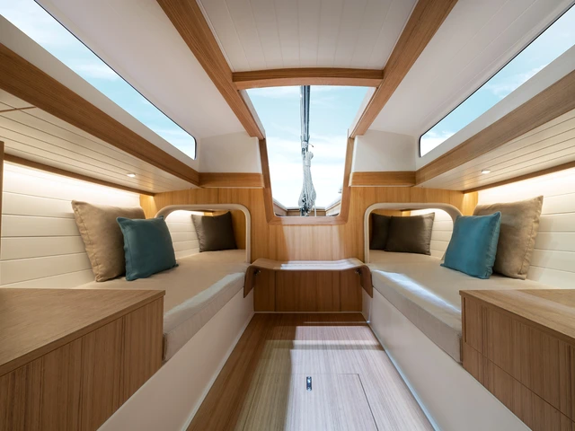 Yacht image 6