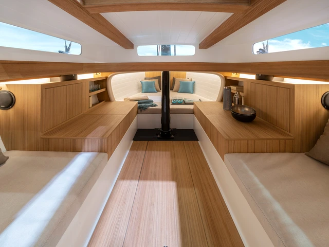 Yacht image 7