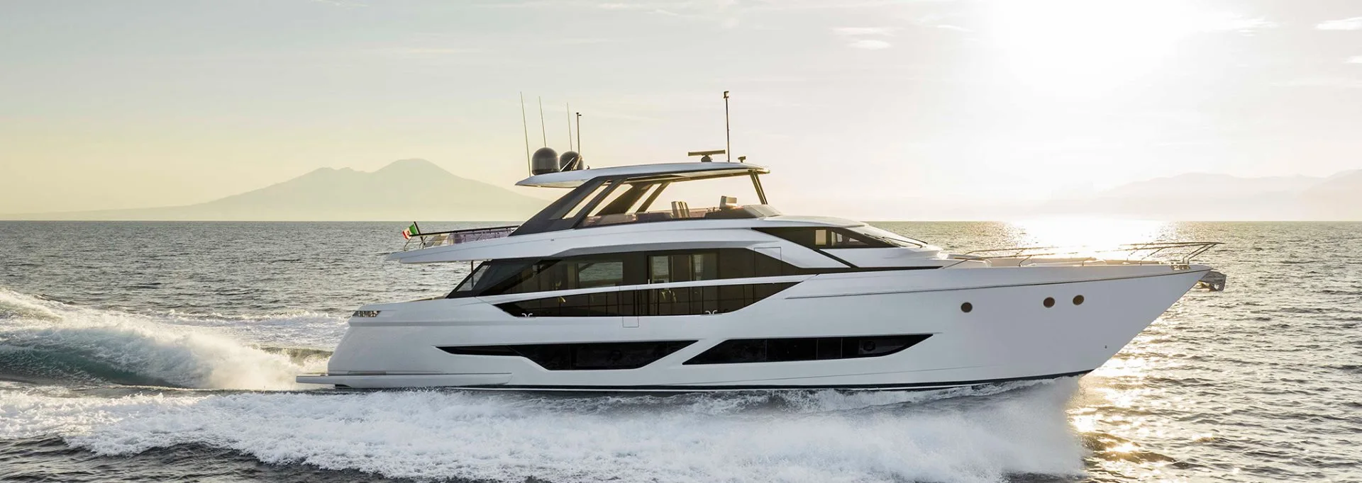 FERRETTI YACHTS 860 - Image 1