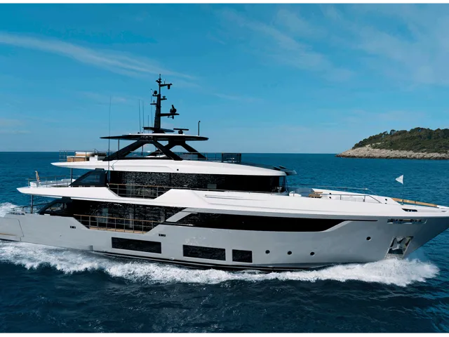 CUSTOM LINE NAVETTA 38