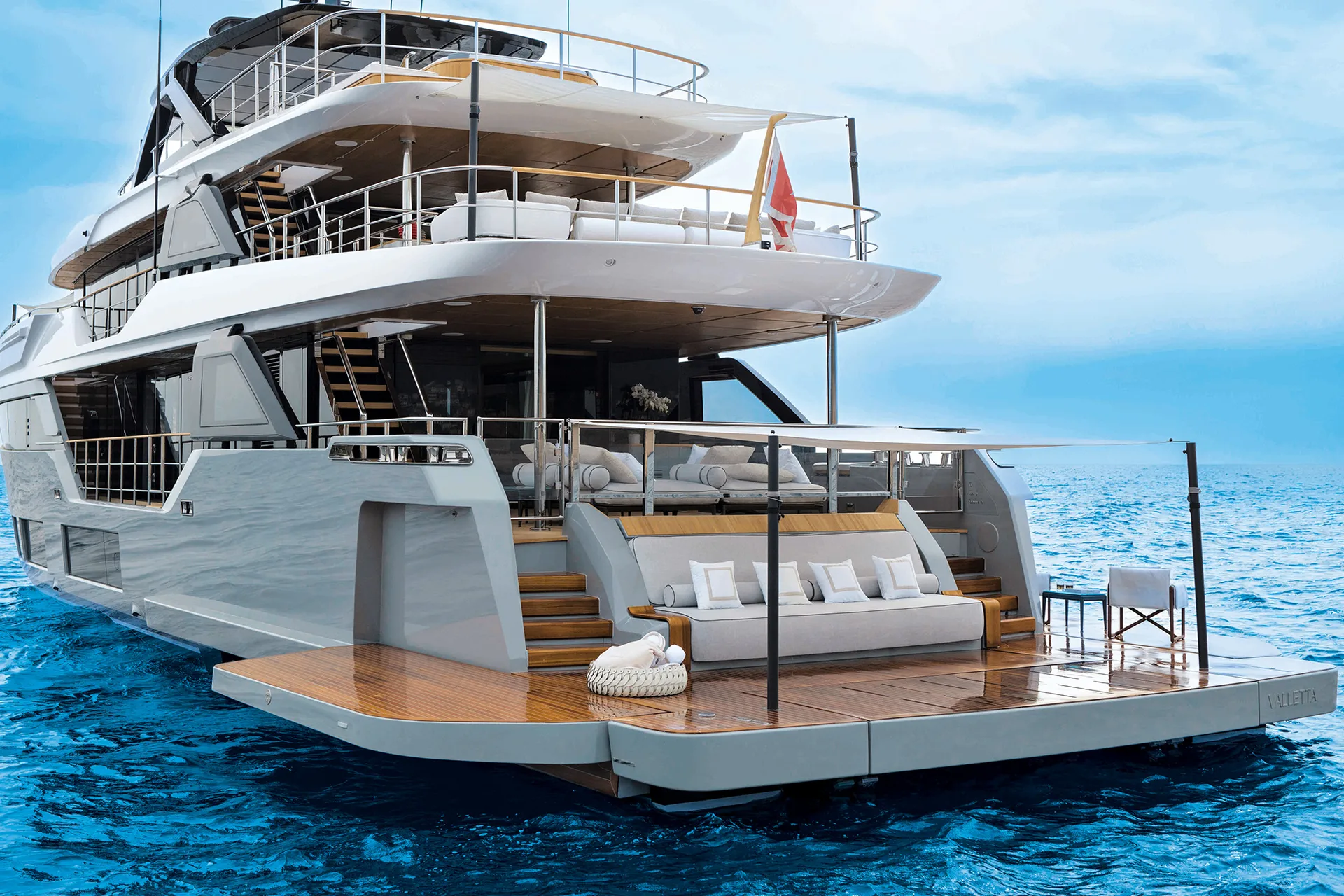 CUSTOM LINE NAVETTA 38 - Image 3