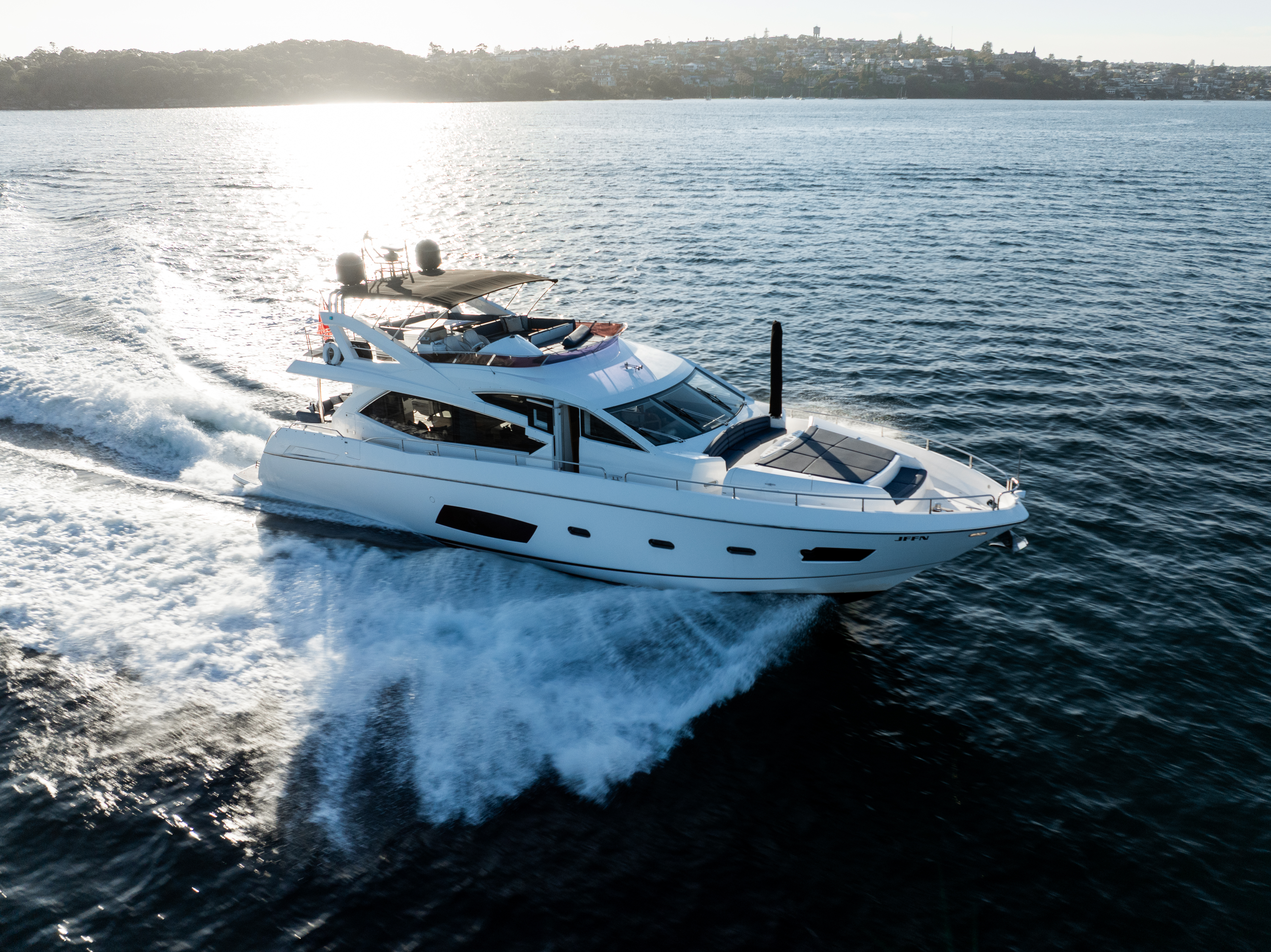 2011 SUNSEEKER 73 MANHATTAN - Image 1