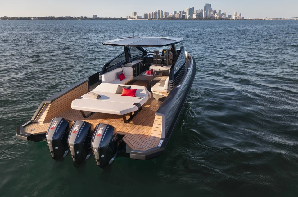 Yacht image 5