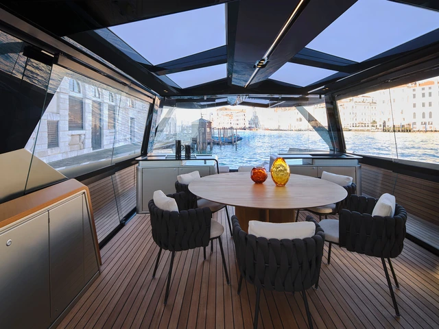 Yacht image 3