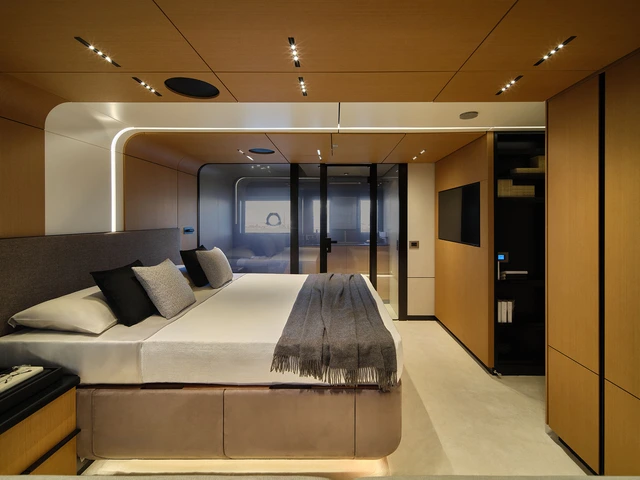 Yacht image 5