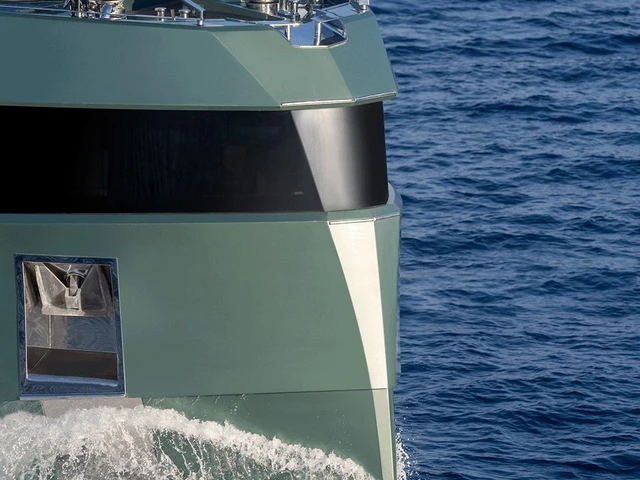 Yacht image 3