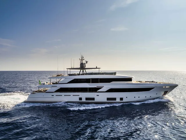 CUSTOM LINE NAVETTA 42