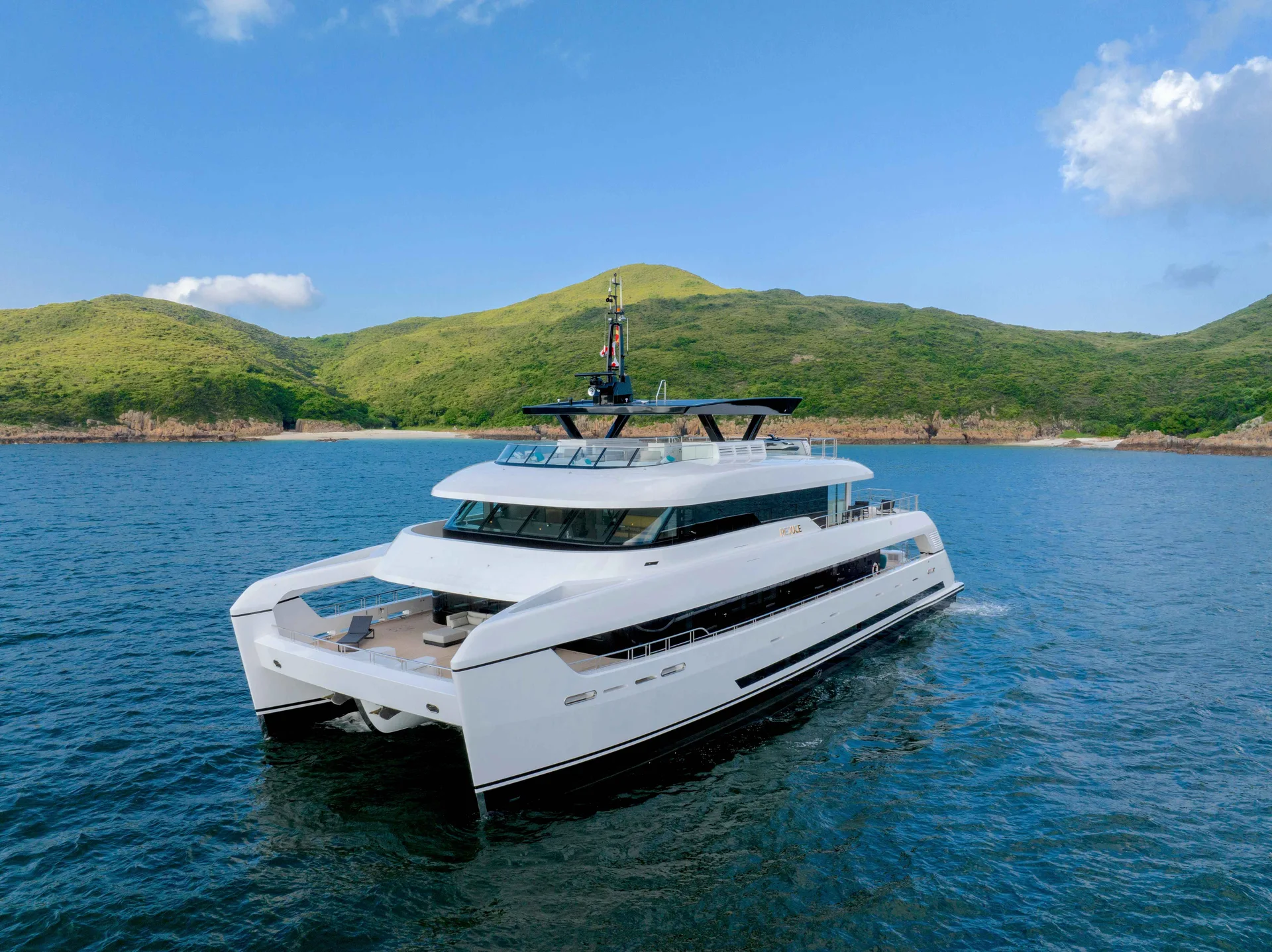 REDUCE | SILVERYACHTS SPACECAT 36M - Image 1
