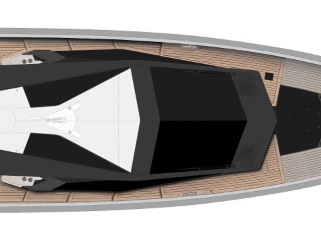 Yacht image 12