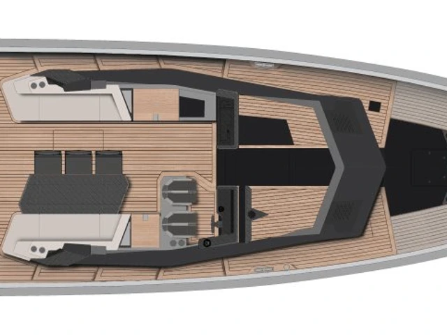 Yacht image 13