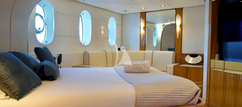 SEA BREEZE ONE, cabins 3