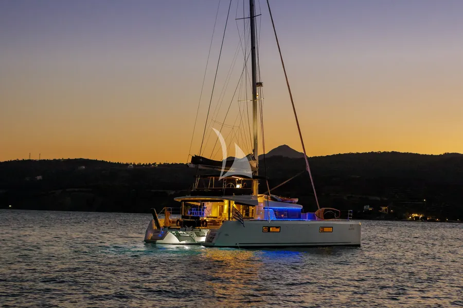 ELVIRA 52, photos 1