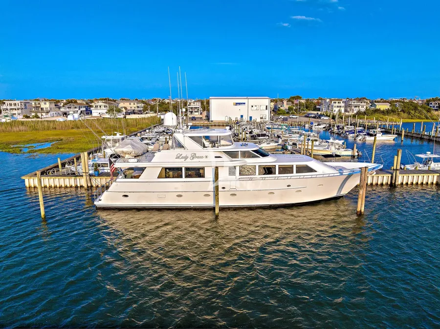 LADY GRACE, photos 2